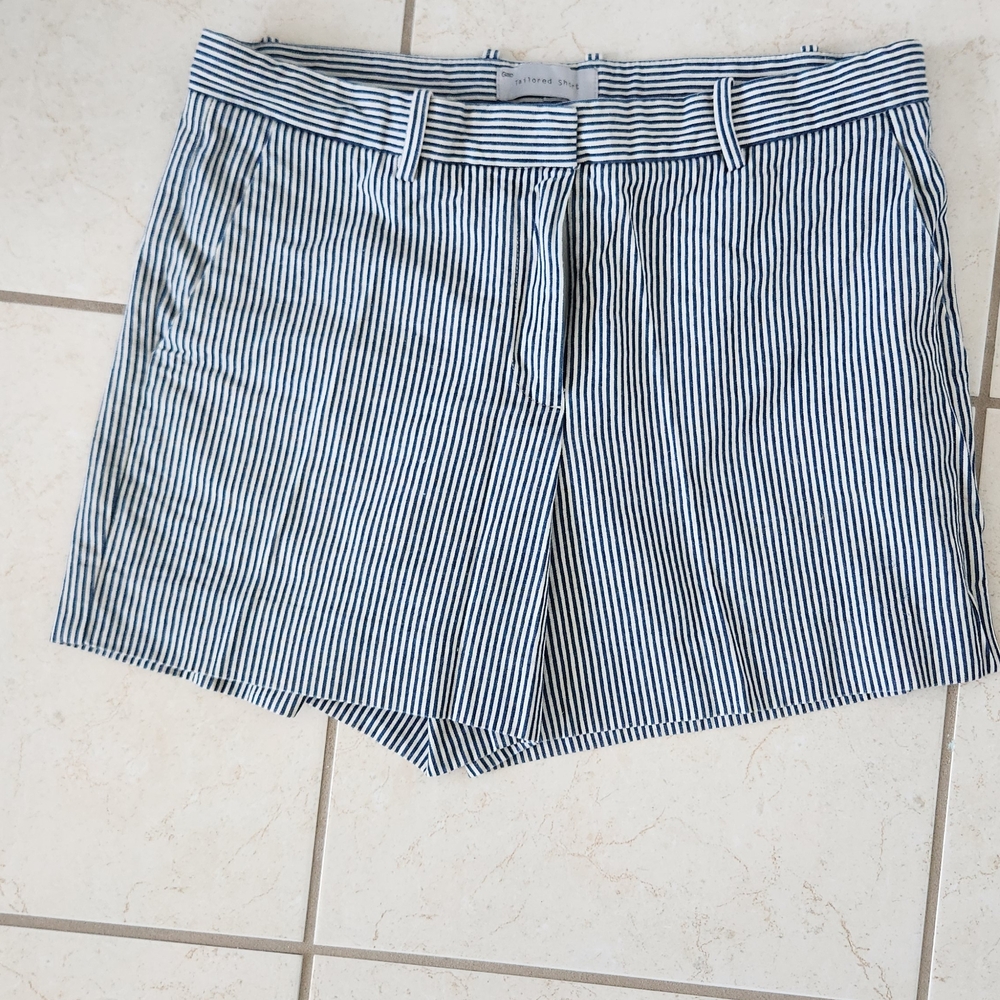 GAP Striped Blue and White Tailored Shorts - Picture 1 of 7